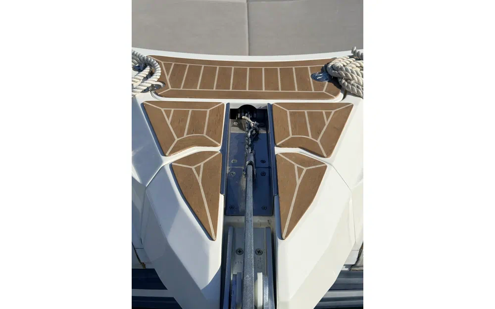 slider 5 Capelli Tempest 700 Luxe