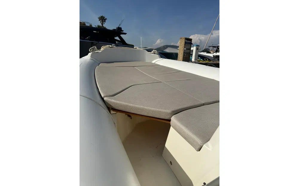 slider 8 Capelli Tempest 700 Luxe