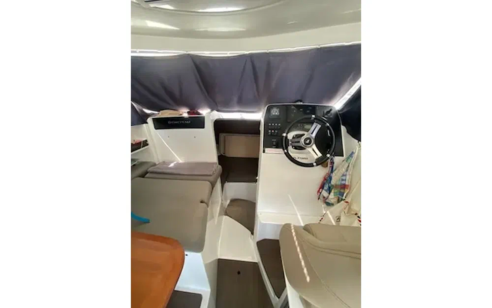 slider 5 Beneteau Antares 8 OB