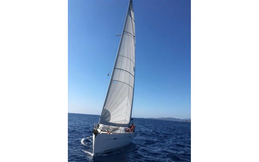 slider 3 Beneteau Oceanis 43
