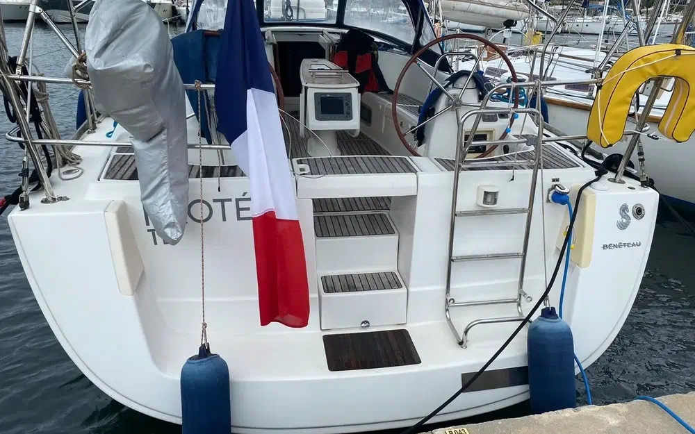 slider 8 Beneteau Oceanis 43