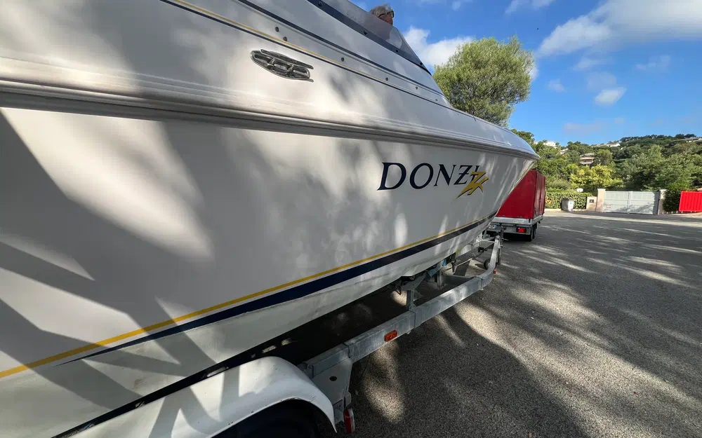 slider 7 Donzi 28 ZXO
