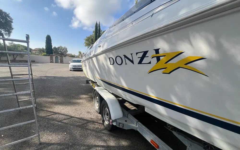 slider 17 Donzi 28 ZXO