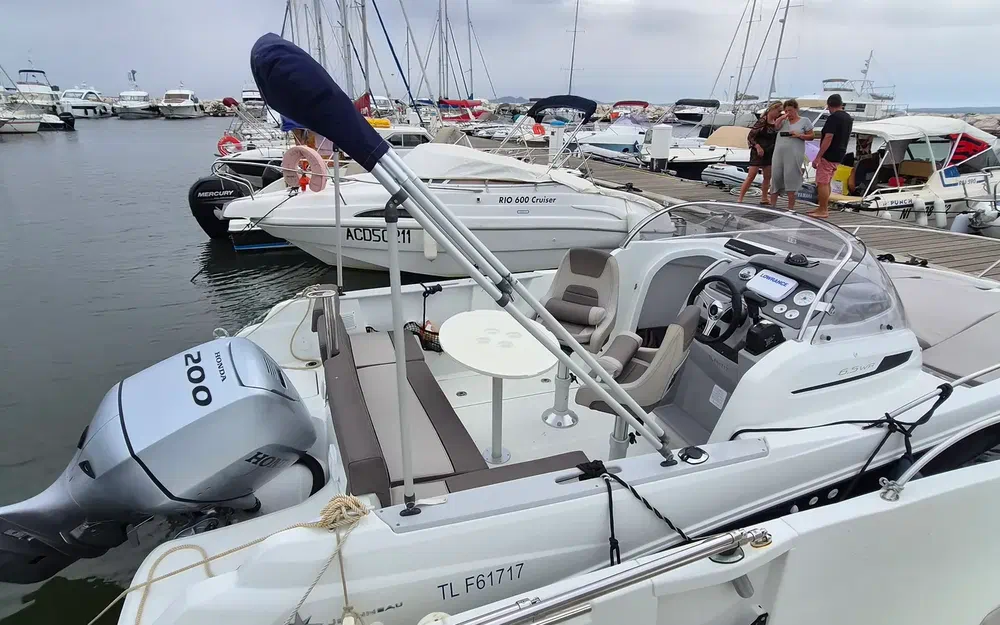 slider 2 Jeanneau Cap Camarat 6.5 WA