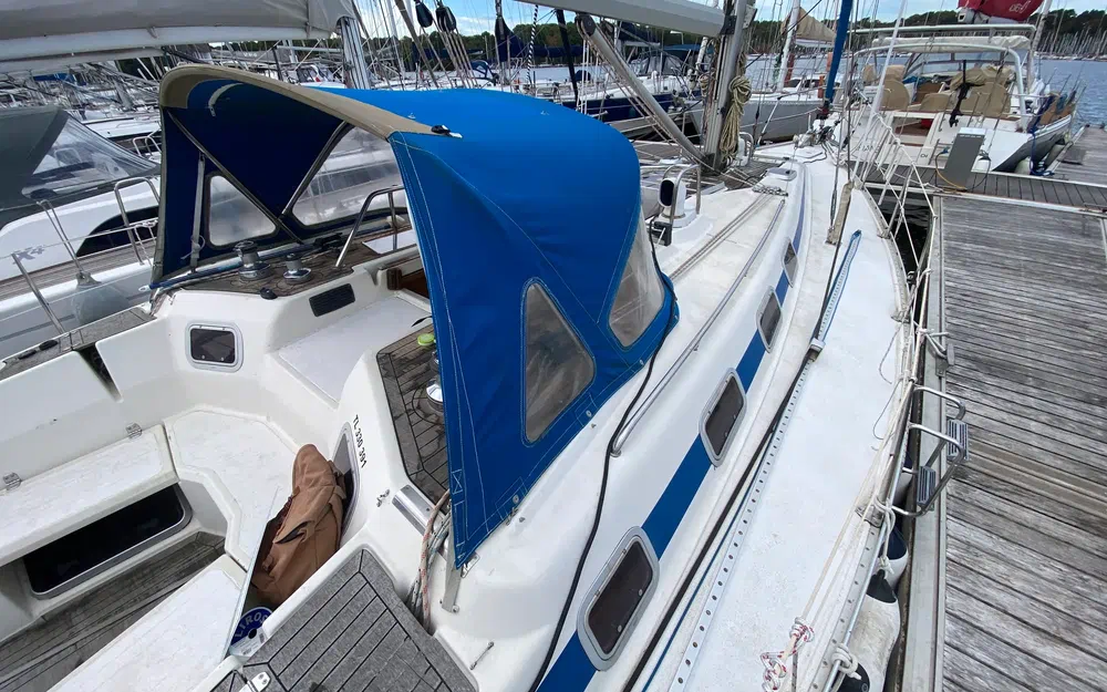 slider 12 Bavaria 390 Lagoon