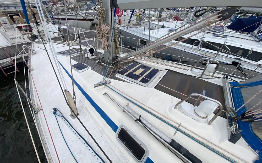 slider 14 Bavaria 390 Lagoon