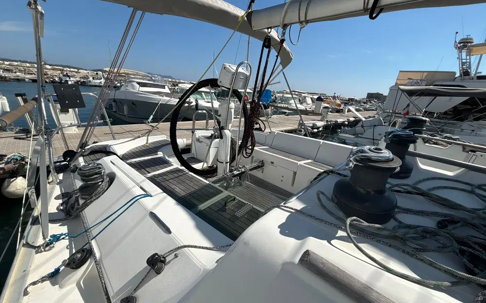 slider 11 Jeanneau Sun Fast 37