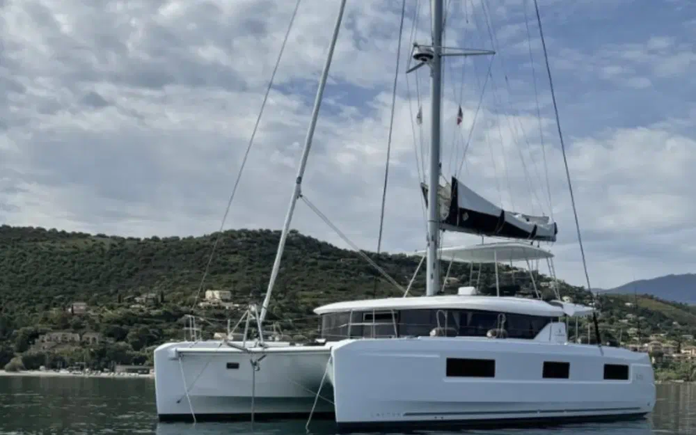 slider 18 Lagoon 46