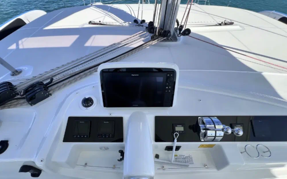 slider 23 Lagoon 46
