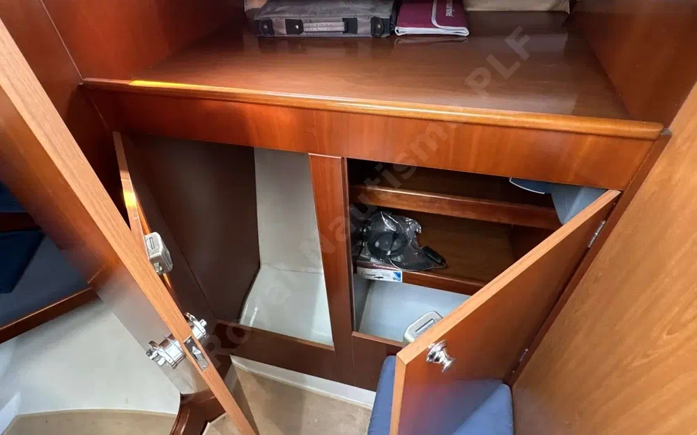 slider 14 Beneteau Antares Serie 9