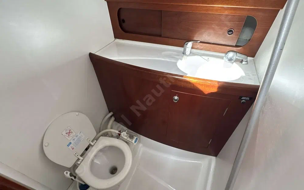 slider 15 Beneteau Antares Serie 9