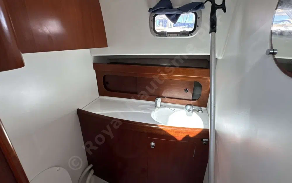 slider 16 Beneteau Antares Serie 9