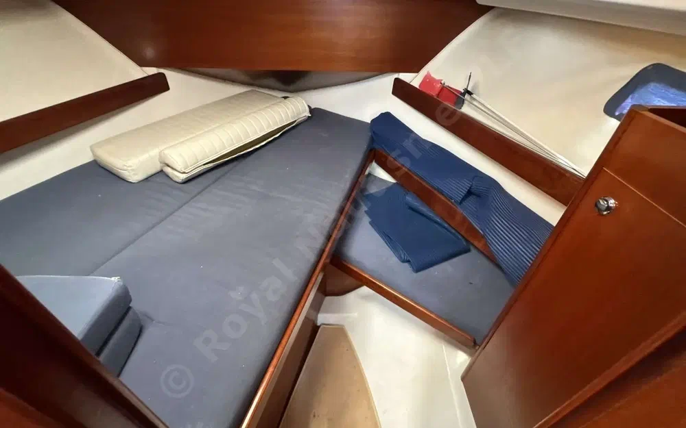 slider 17 Beneteau Antares Serie 9
