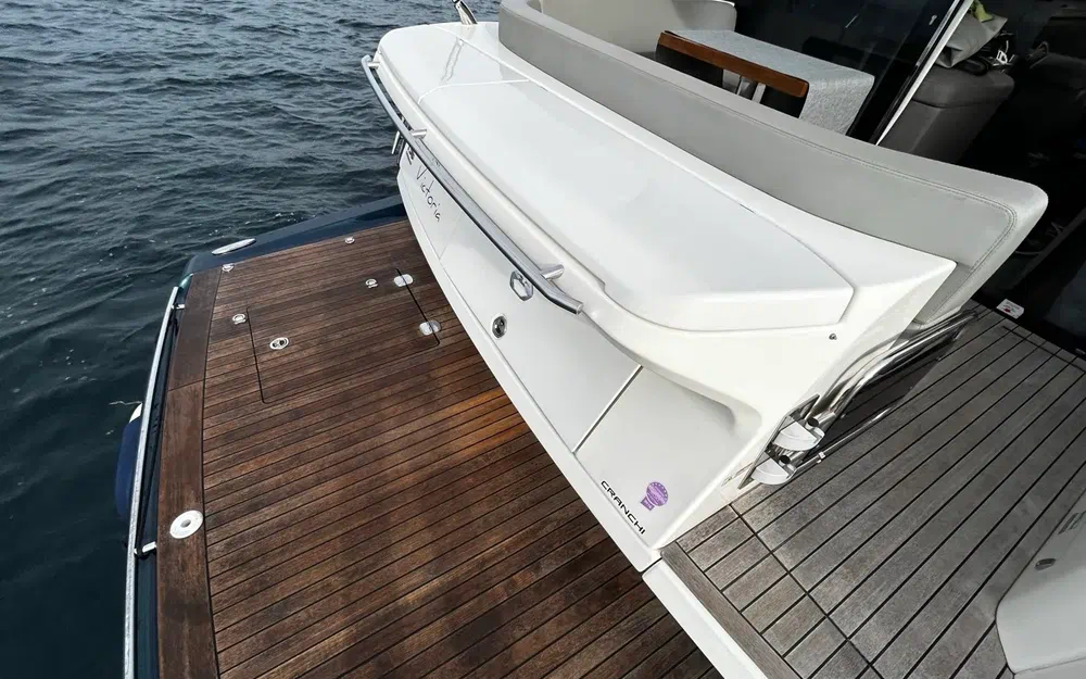 slider 16 Cranchi T 36 Crossover