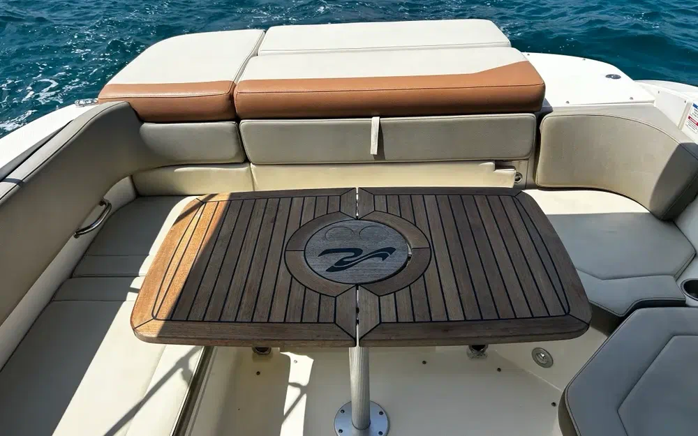 slider 7 Sea Ray 230 SPX