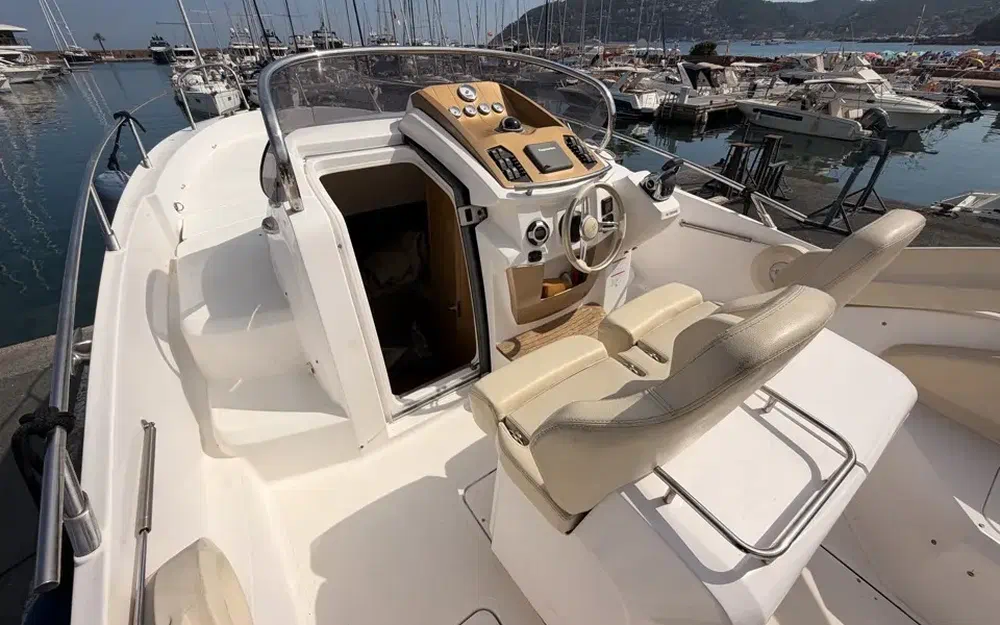 slider 11 Sessa Marine Key Largo 27