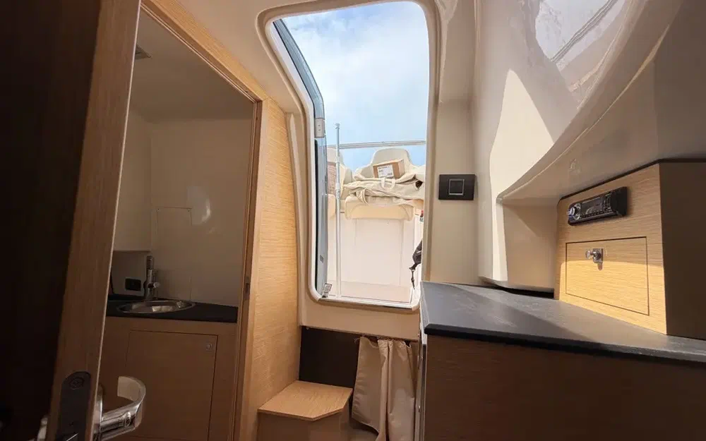 slider 28 Sessa Marine Key Largo 27