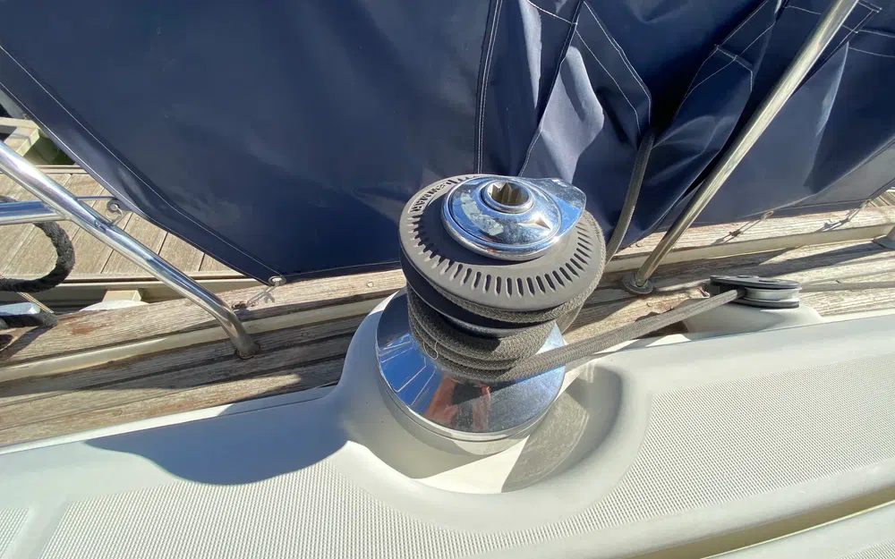 slider 21 Beneteau Oceanis 411 Celebration