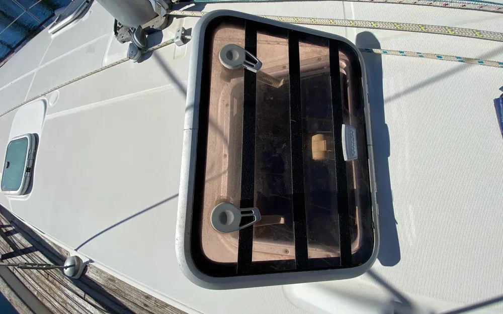 slider 24 Beneteau Oceanis 411 Celebration