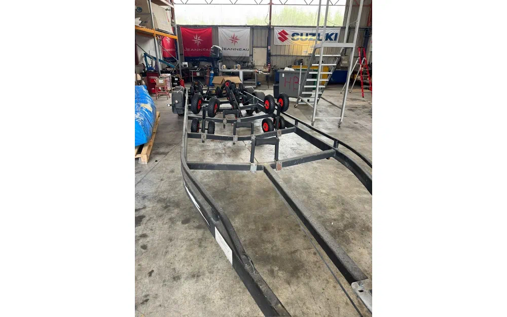 slider 9 Technohull Aquavite 888