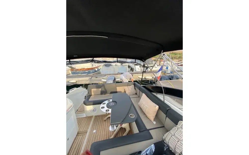 slider 15 Parker 850 Voyager