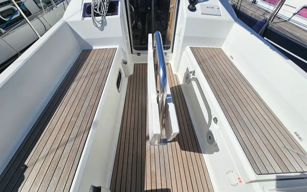 slider 13 Beneteau Oceanis 30.1