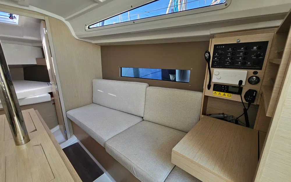 slider 17 Beneteau Oceanis 30.1