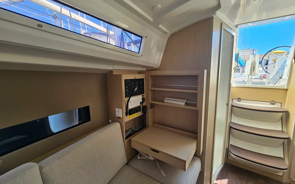 slider 18 Beneteau Oceanis 30.1