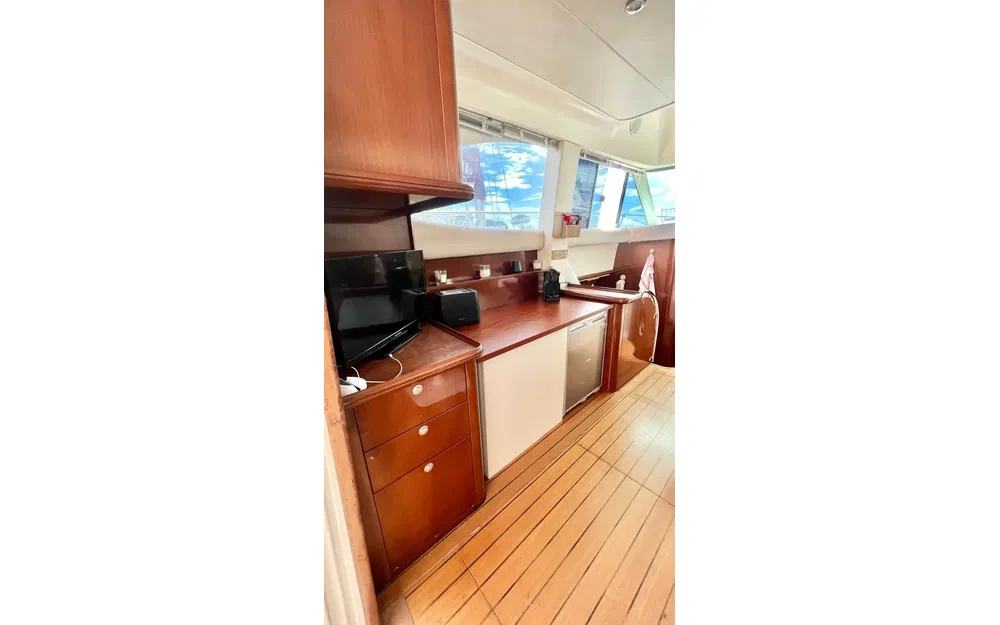slider 3 Jeanneau Prestige 36 Fly