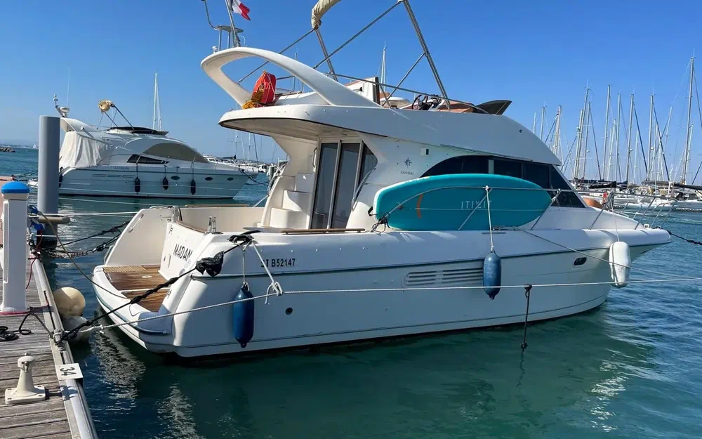 slider 12 Jeanneau Prestige 36 Fly