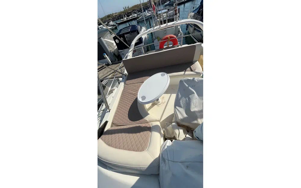 slider 15 Jeanneau Prestige 36 Fly