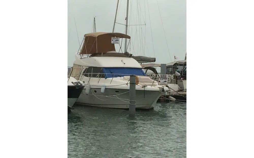 slider 22 Jeanneau Prestige 36 Fly