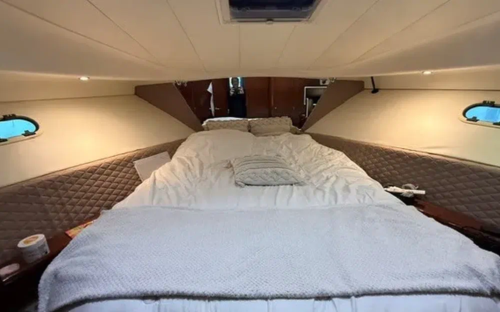 slider 4 Jeanneau Prestige 36 Fly