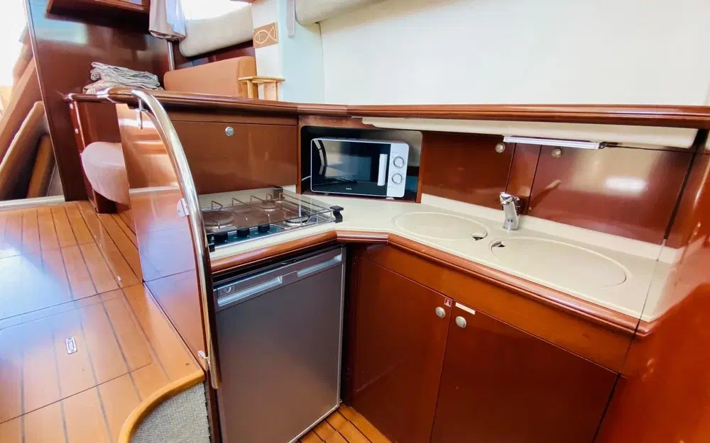 slider 9 Jeanneau Prestige 36 Fly