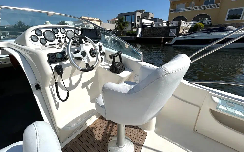 slider 5 Rio Yachts 850 Cruiser