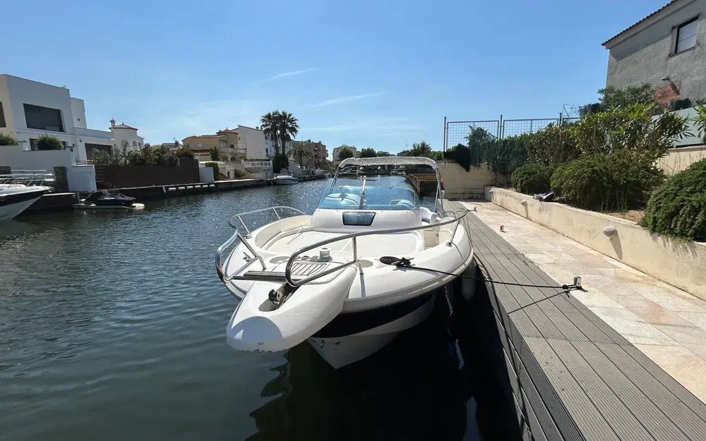 slider 2 Rio Yachts 850 Cruiser