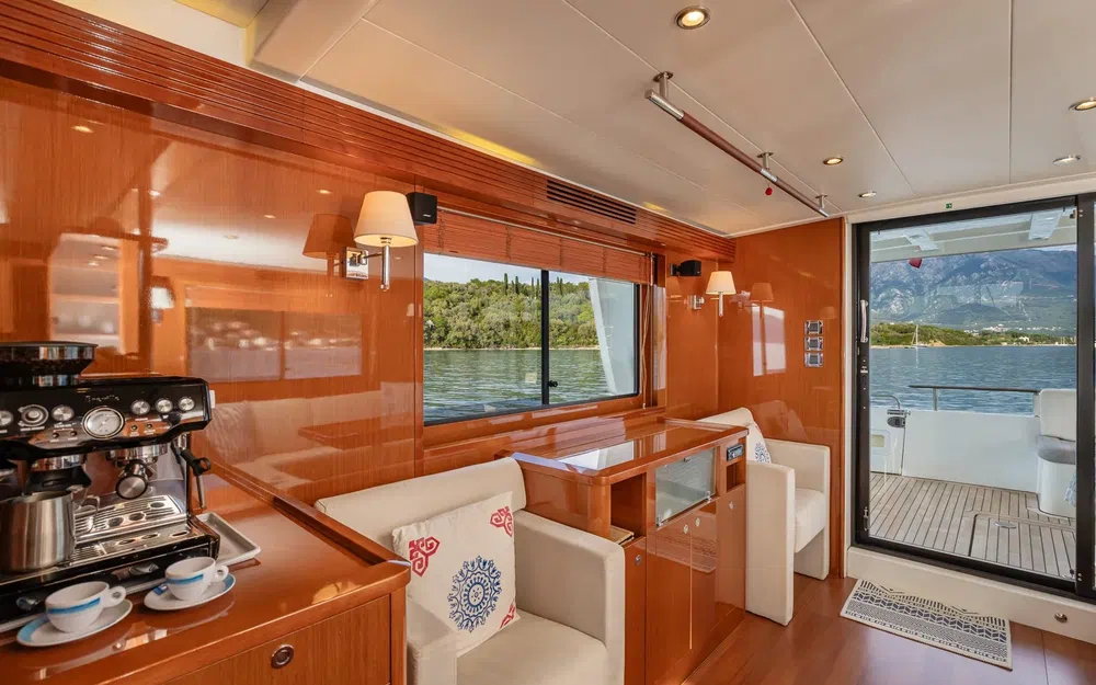 slider 22 Beneteau Swift Trawler 52