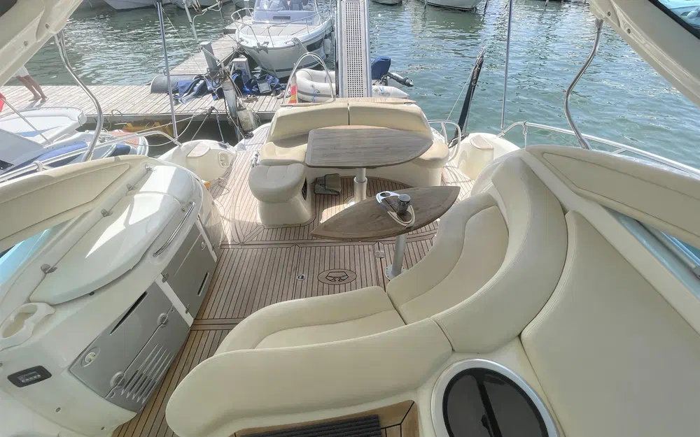 slider 7 Cranchi Mediterranee 43 Hard Top