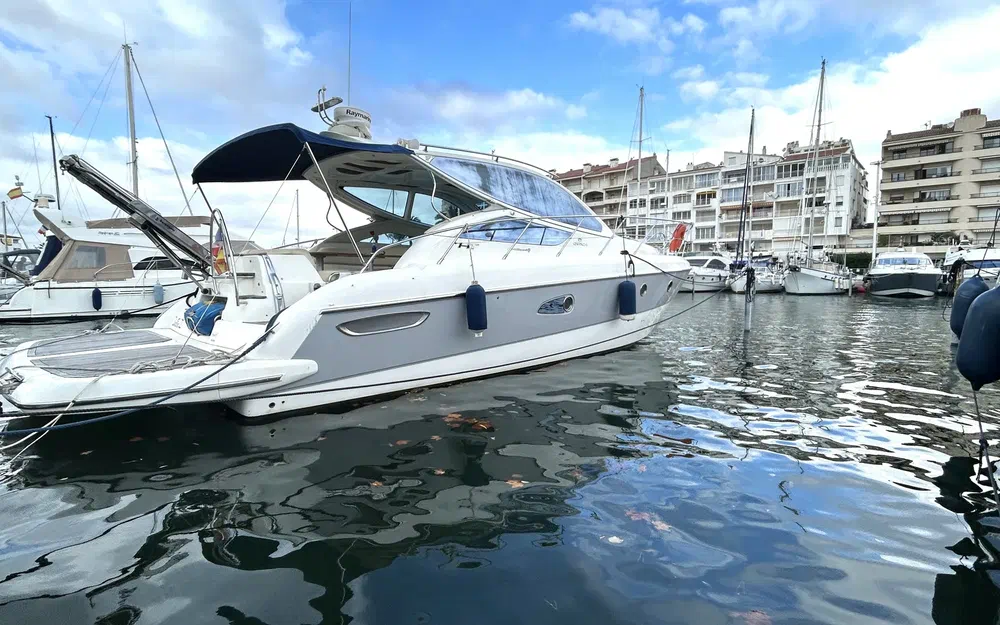 slider 1 Cranchi Mediterranee 43 Hard Top