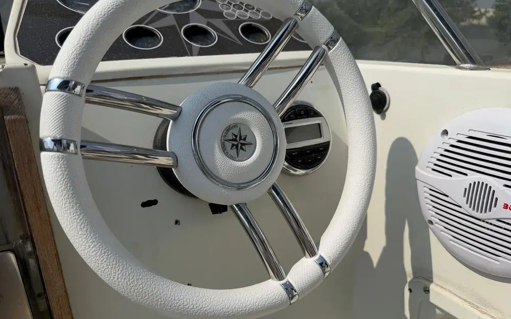 slider 18 Jeanneau Leader 650 performance