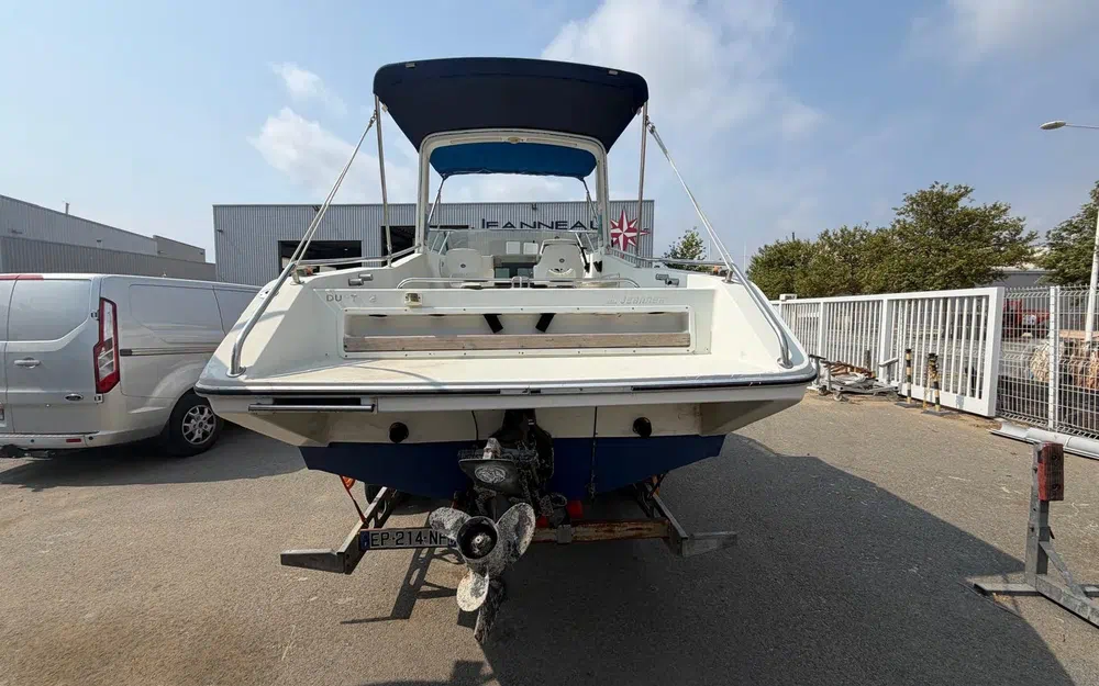 slider 2 Jeanneau Leader 650 performance