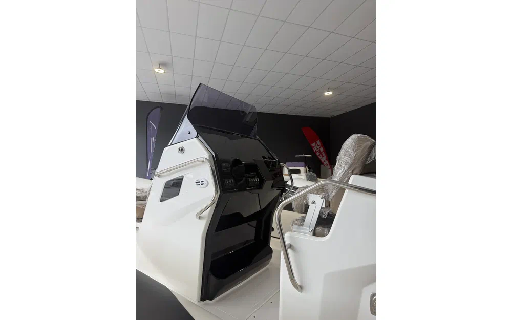 slider 2 Grand Golden Line G750