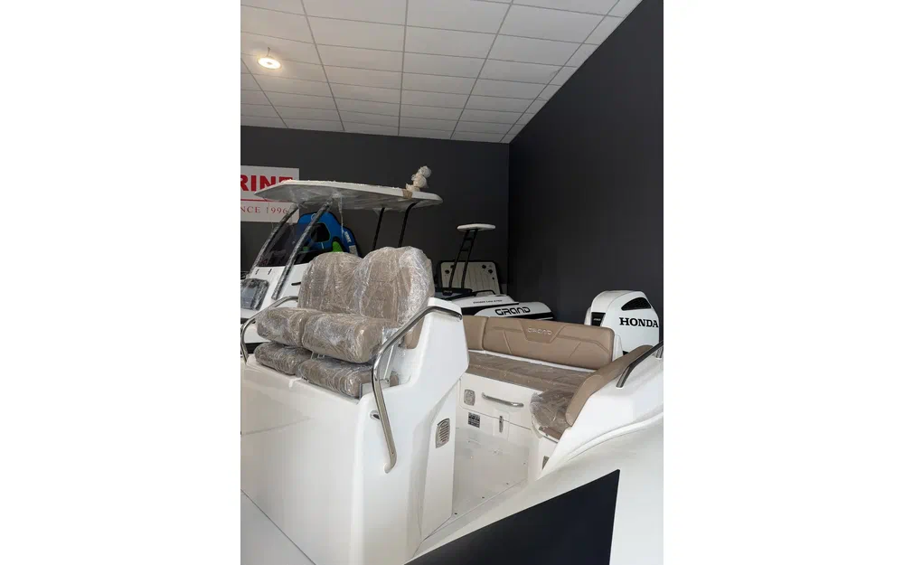 slider 3 Grand Golden Line G750