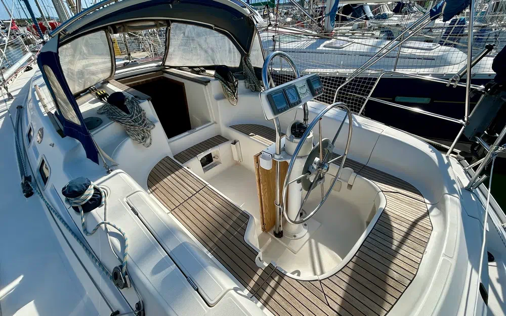 slider 13 Dufour 36 CLASSIC