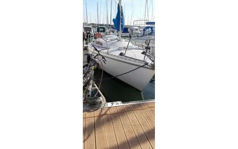 slider 0 Jeanneau Aquila