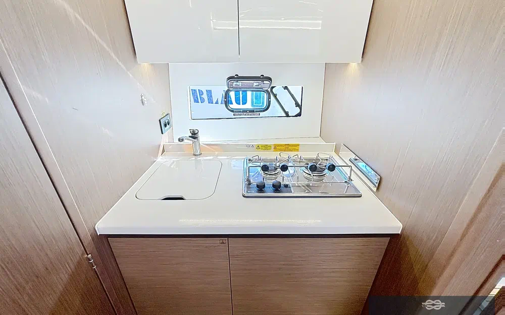 slider 14 Beneteau Gran Turismo 36