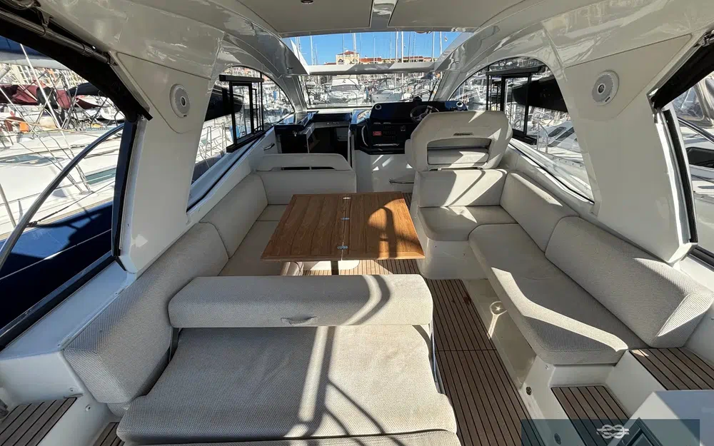 slider 23 Beneteau Gran Turismo 36