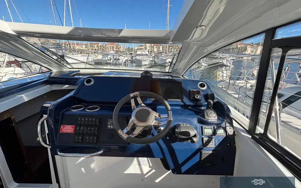 slider 33 Beneteau Gran Turismo 36