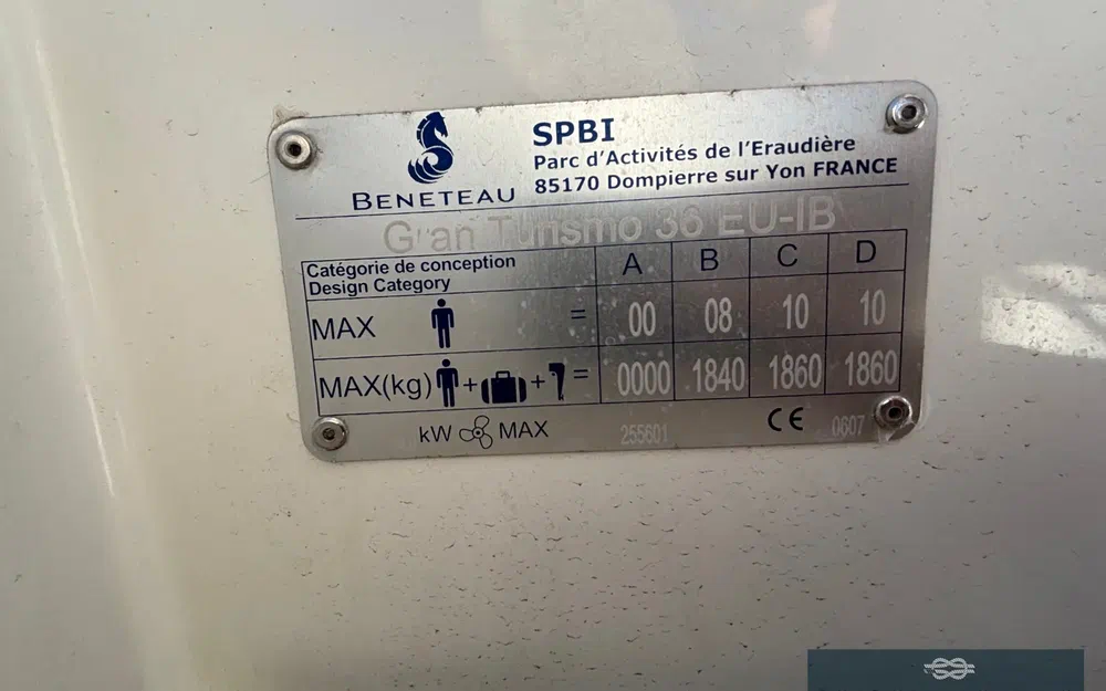 slider 47 Beneteau Gran Turismo 36