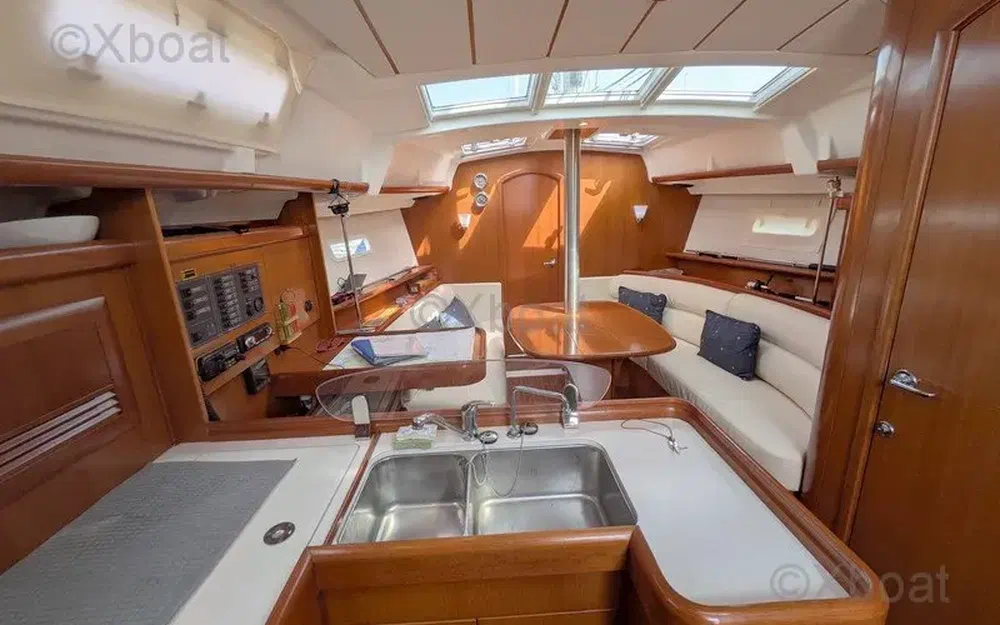 slider 9 Beneteau Oceanis 373 Clipper